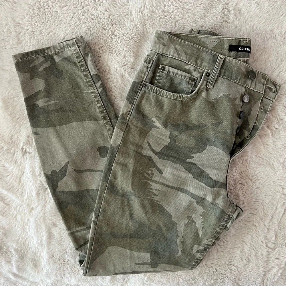 GRLFRND Karolina Camo Crop Pants